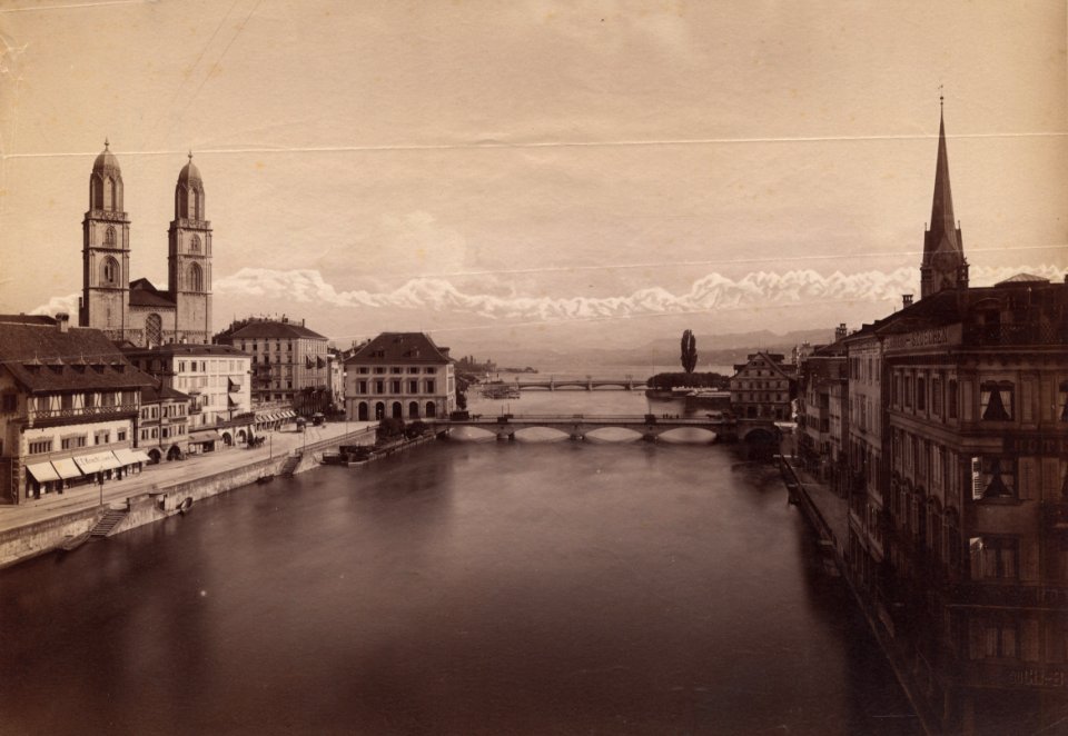 BAZ - Grossmünster, Helmhaus, Münsterbrücke
