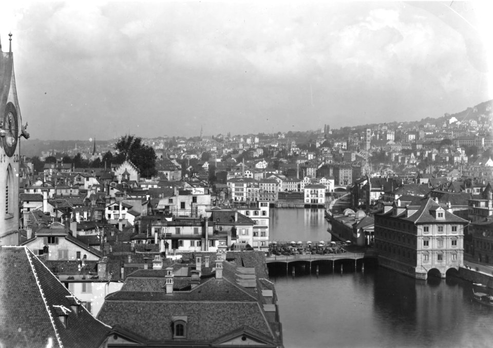 BAZ - Blick auf Rathausbrücke