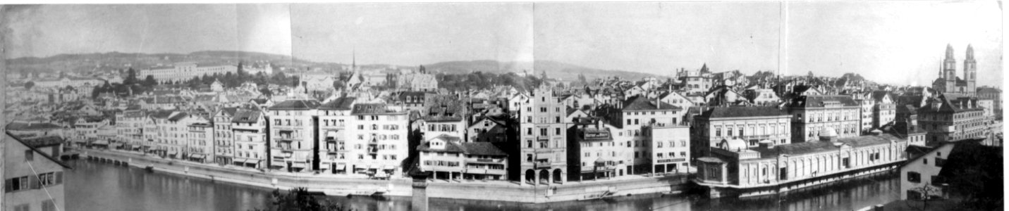 BAZ - Panoramaaufnahme mit Fleischerhalle