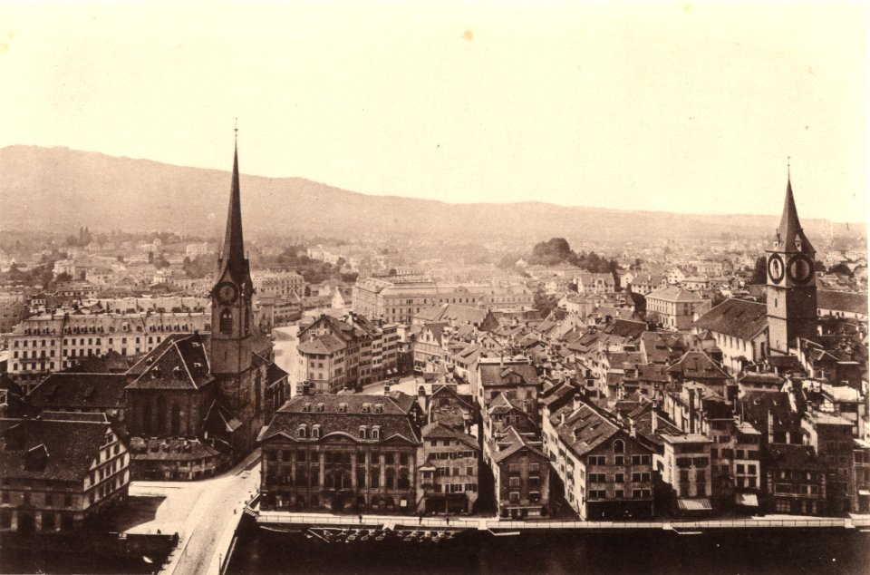 BAZ - Vue de Zurich, Fraumünster et St. Peter
