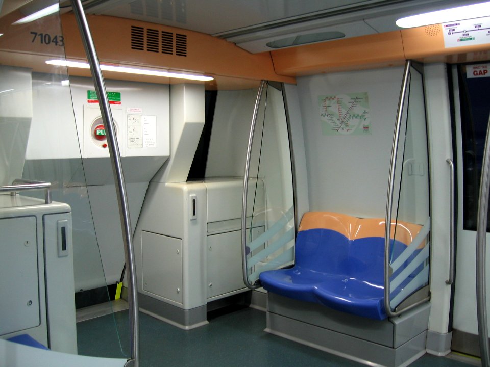 North East Line, Singapore, Train 2, Aug 06