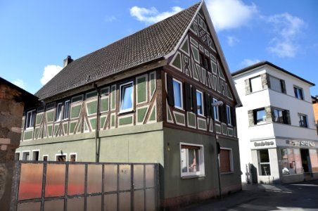 Oberhofstr 8 OF-Bieber Kulturdenkmal 2012-07