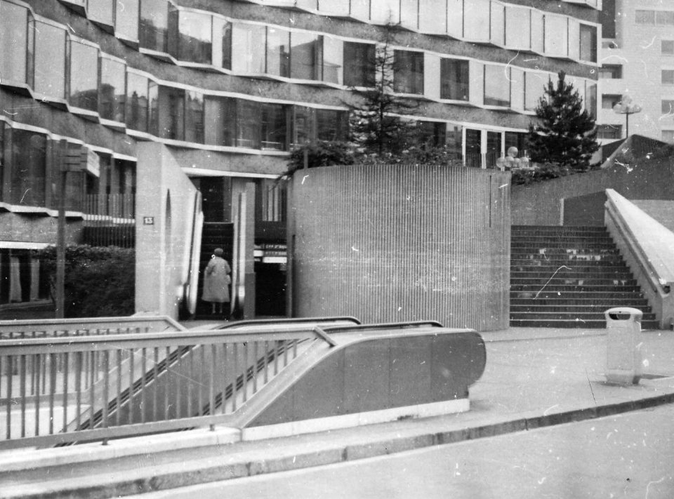 Paris - angle du quai André Citroën et de l'avenue Emile Zola - 1981
