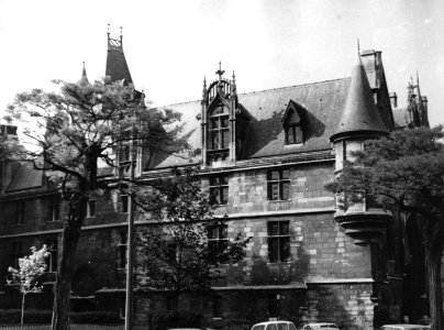 Paris in 1981 - Hôtel de Sens 2