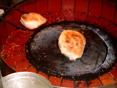 Pepper bun at Raohe Street Night Market 20070622 photo