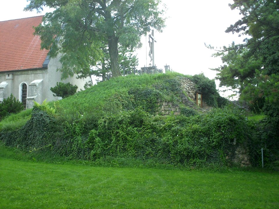 Petersburg Ternitz Ruine Dunkelstein Hügel Heimkehrerkreuz