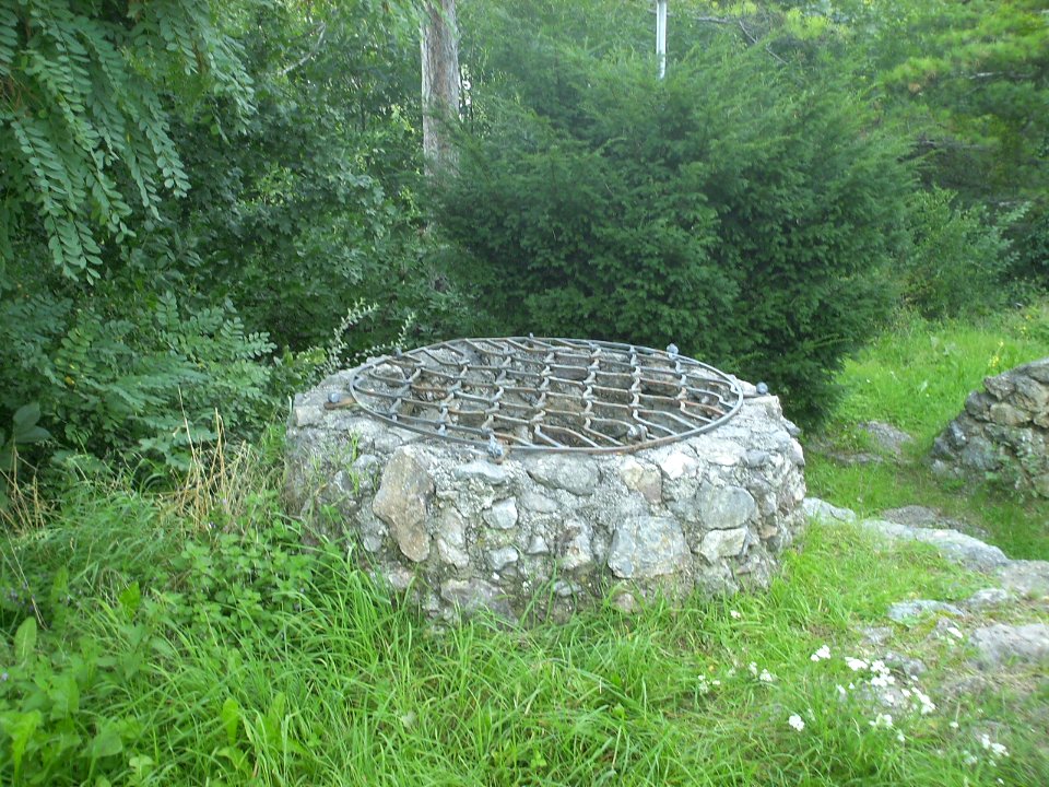 Petersberg Ternitz Brunnen Ruine Dunkelstein