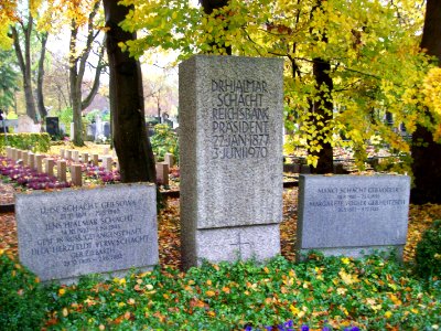 Schacht-Grabstaette