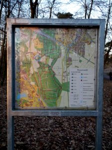 Schautafel Übersichtskarte Dossenwald