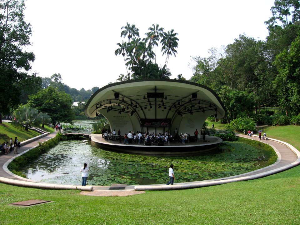 Singapore Botanic Gardens, Symphony Lake 3, Sep 06