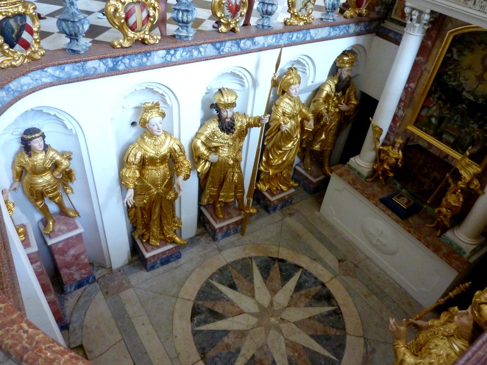 Stams-stift-gruft-nord
