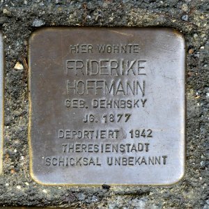 Stolperstein für Friderike Hoffmann, Bischofstrasse 15, Bischofswerda