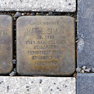 Stolperstein für Käthe Simon, Bernsdorfer Strasse 1, Chemnitz