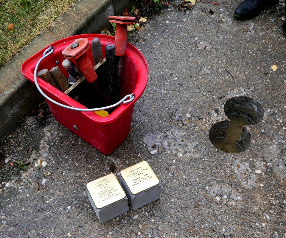 Stolpersteine für Anna und Hermann Horn, Beckerstraße 11, Chemnitz (2)