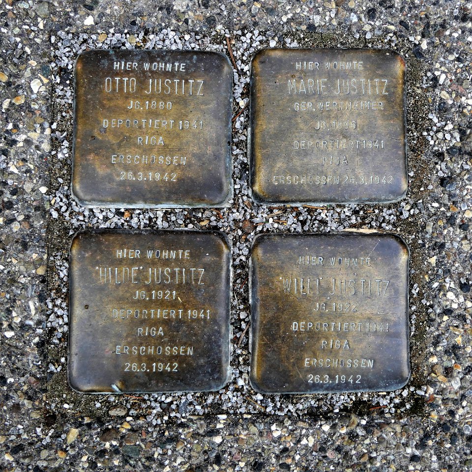Stolpersteine für Familie Justitz, Meistersingerstraße 21, Degerloch, Stuttgart