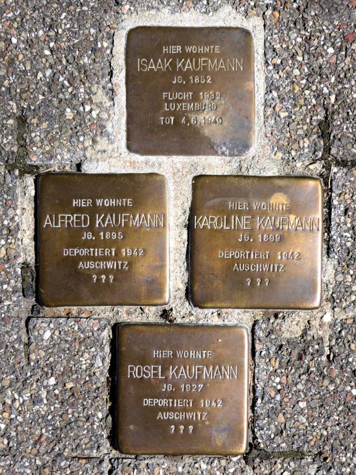 Stolpersteine für Familie Kaufmann, Hallstrasse 28, Bad Cannstatt, Stuttgart