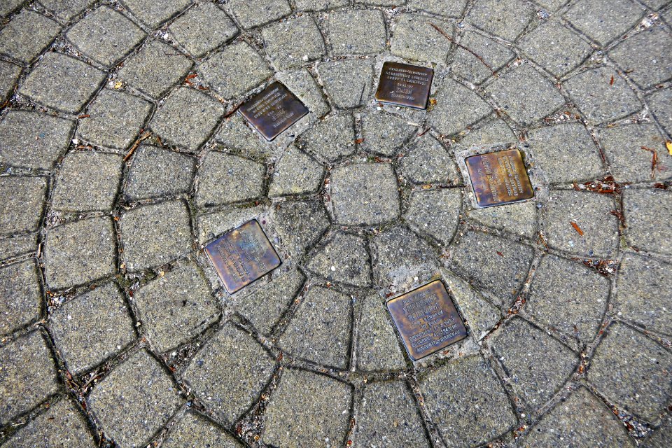 Stolpersteine für Familie Reinhardt, Neckartalstrasse 145, Bad Cannstatt, Stuttgart (3)