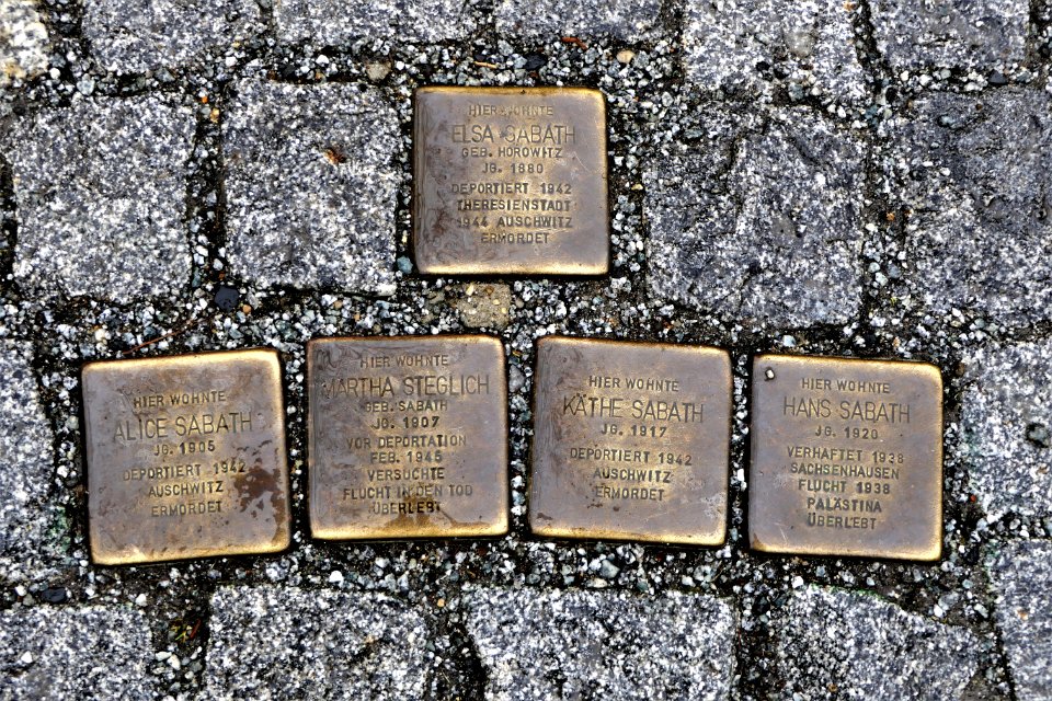 Stolpersteine für Familie Sabath, Dr.-Ernst-Mucke-Strasse 1, Bautzen (1)
