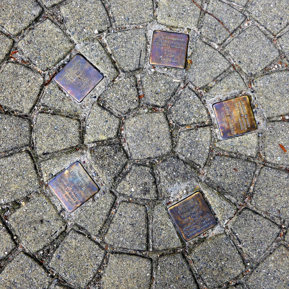 Stolpersteine für Familie Reinhardt, Neckartalstrasse 145, Bad Cannstatt, Stuttgart (1)