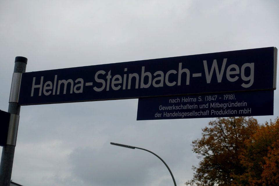 Straßenschild Helma-Steinbach-Weg