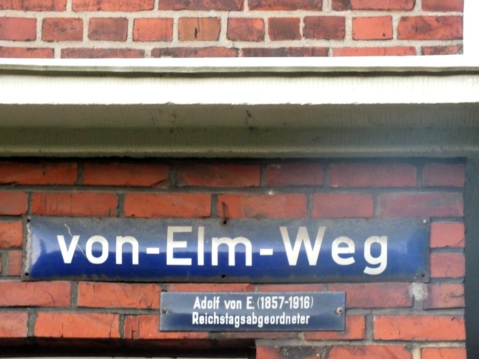 Straßenschild von Elm Weg in Horn