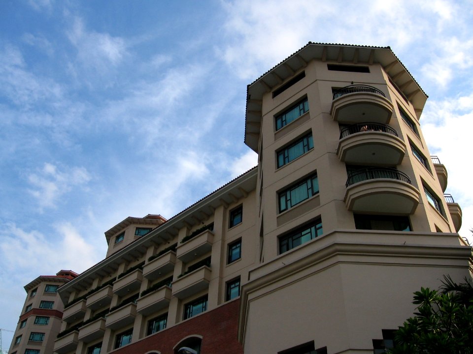 Swissôtel Merchant Court Hotel, Feb 06