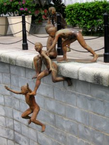 The First Generation (2000) by Chong Fah Cheong, Cavenagh Bridge, Singapore - 20051203
