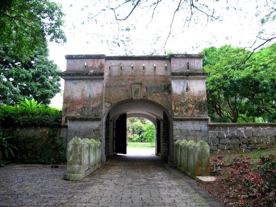 The Gate of Fort Canning 2, Fort Canning Hill, Nov 05