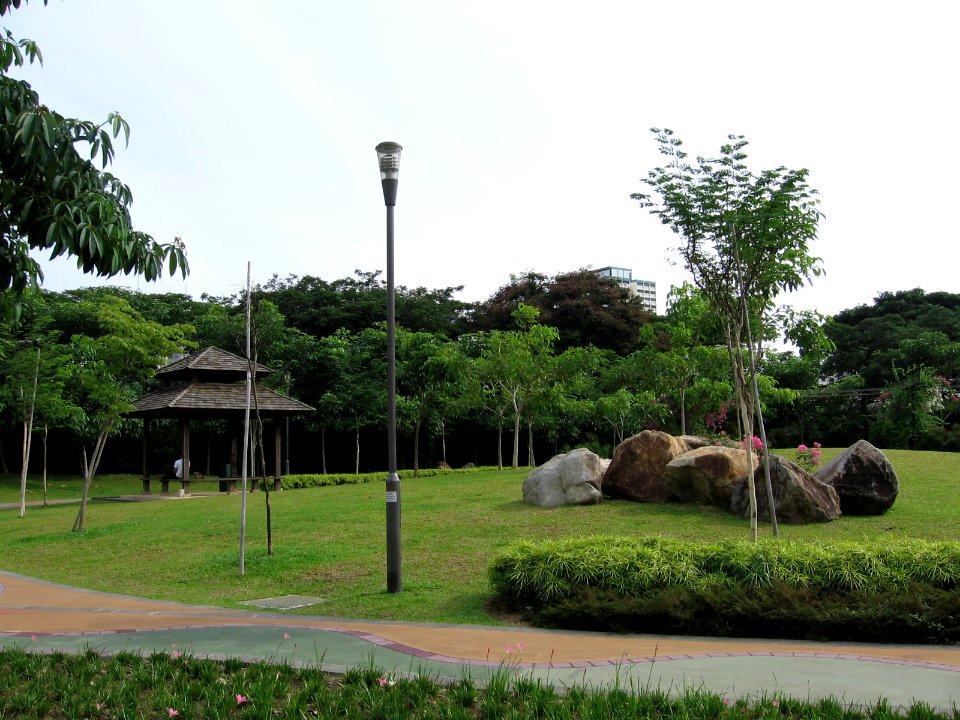 Toa Payoh Town Park 8, Aug 06
