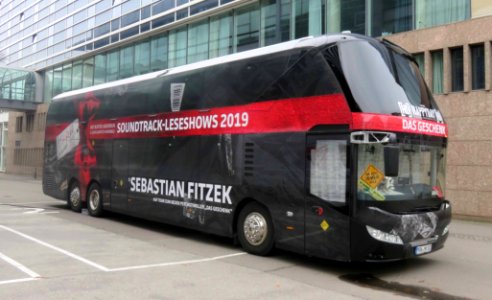 Tourbus Sebastian Fitzek photo