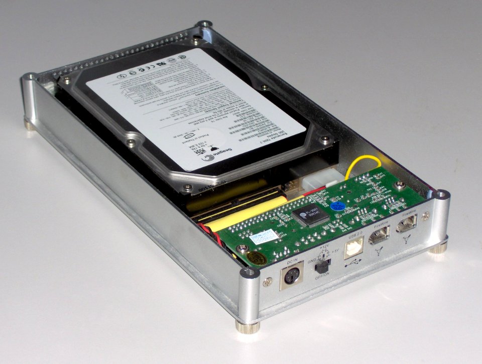 Usb firewire hard disk enclosure