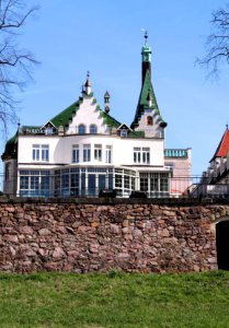 Villa Ohm in Meißen von der Elbseite