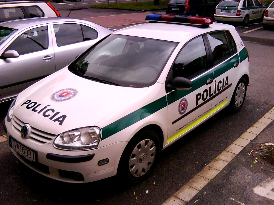Volkswagen Golf (Slovak police)