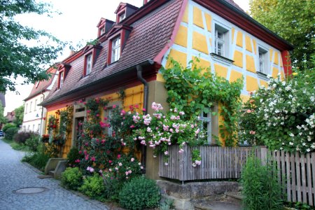 Walsdorf, Am Schlossgarten, 3, 002