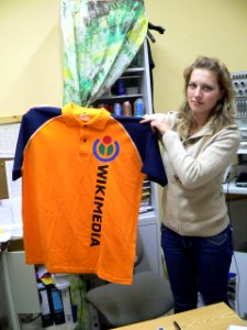 Wikimedia-poloshirt-rr
