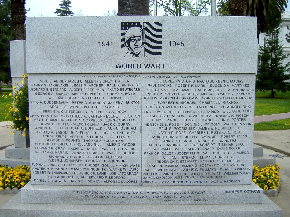 World War II memorial, Merced County Veterans Memorial, California - 20060409