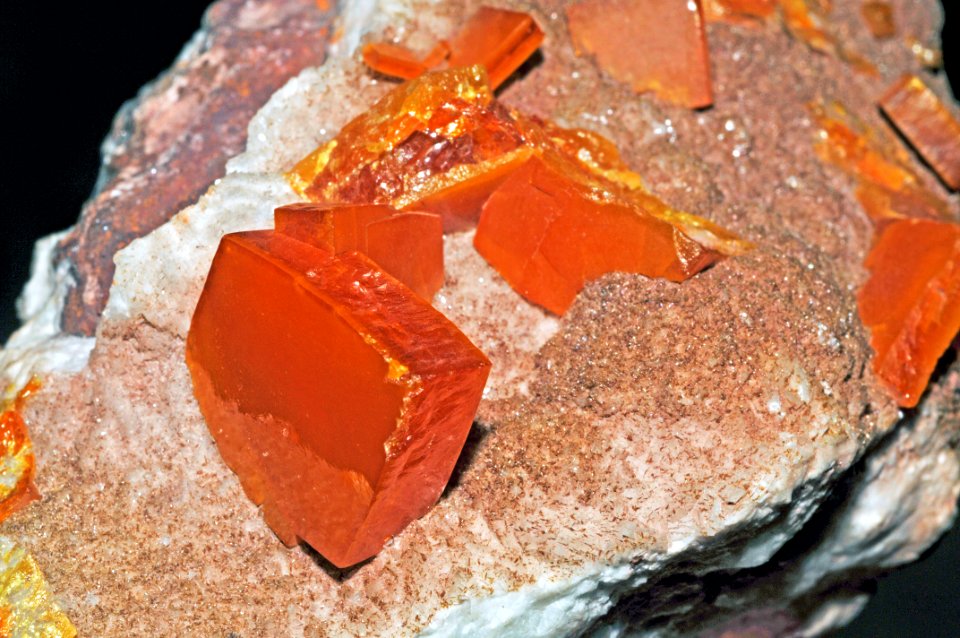 Wulfenite, vanadinite, dolomite