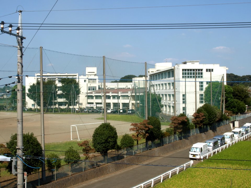 Yamatohigashi highschool