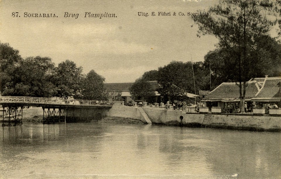 87. Soerabaia. Brug Plamitan. - KITLV 1404508