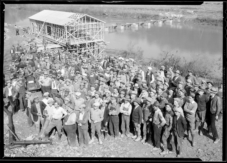 A group showing some of the men working at Norris Dam. - NARA - 532717