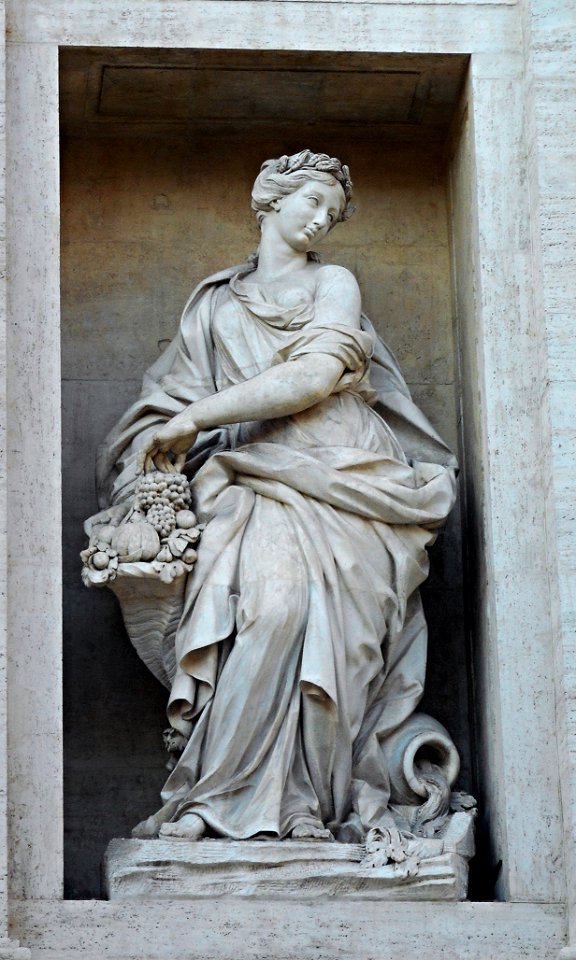 Abundance by Filippo della Valle (Florence 1698-Rome 1768) - Fountain of Trevi (1732-1762) in Rome (23235744623)