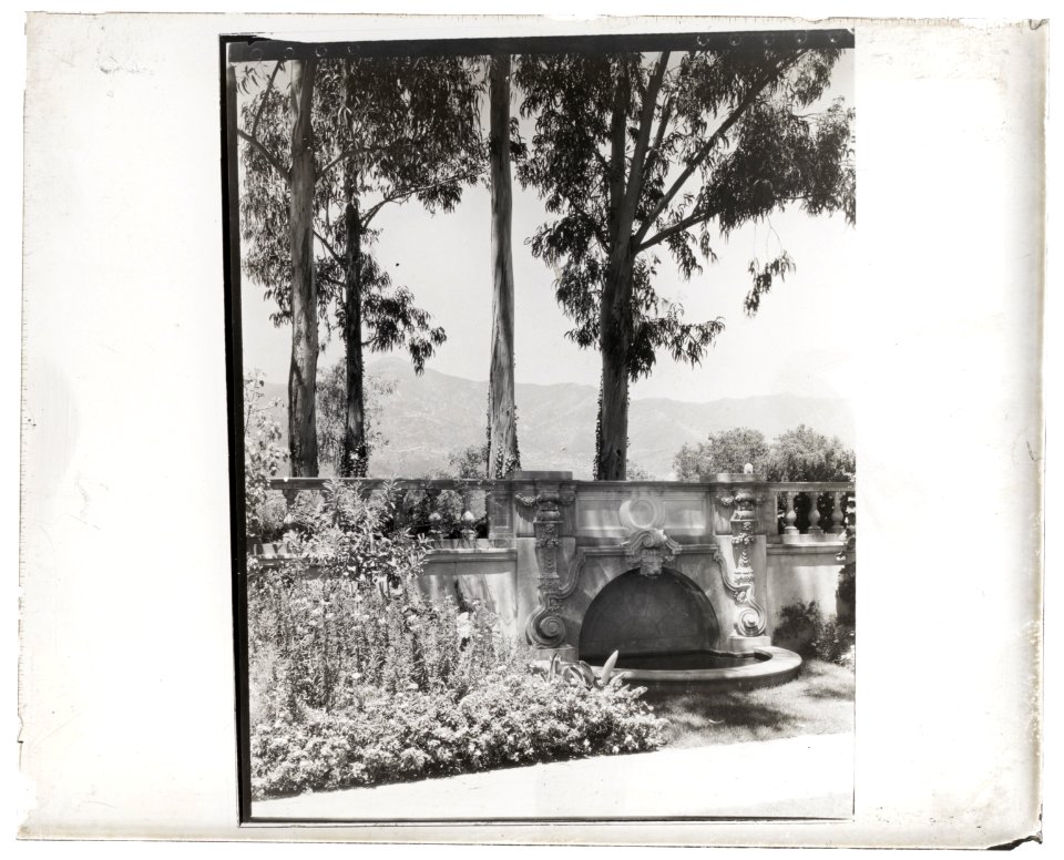 Arcady, George Owen Knapp house, Sycamore Canyon Road, Montecito, California. Upper garden, green terrace in the yellow garden LCCN2008680073