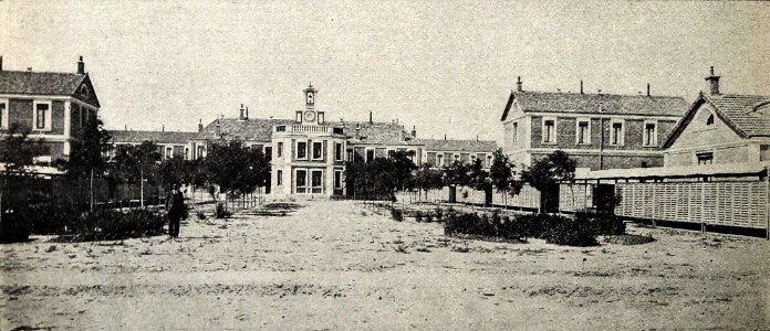 1897-10-02, Blanco y Negro, El nuevo hospital de San Juan de Dios, Irigoyen (cropped) Vista del nuevo edificio desde la entrada principal