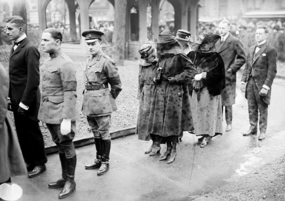 19 February 1918 funeral of husband Vernon Castle detail, from- Irene Castle LCCN2014706365 (cropped)