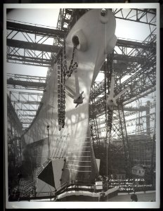 19-LCM-BB62-C2-170-42-A-Launching BB-62 view of bow