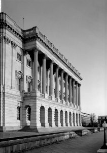 19. DETAIL, WEST FRONT, SOUTHERN SECTION, PORTICO