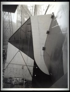 19-N-9283-170-42-D-Launching BB-62 view of fore poppet