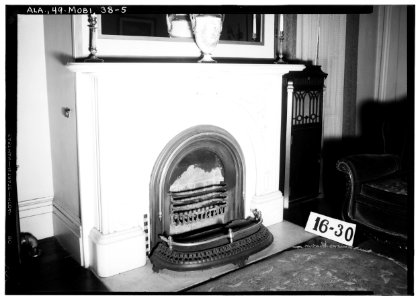 19. Historic American Buildings Survey W. N. Manning, Photographer. Feb. 27, 1934. FIREPLACE (LIVING ROOM) - Judge John Bragg House, 1906 Spring Hill Avenue, Mobile, Mobile County, AL - LOC - hhh.al0406.photos.004870p