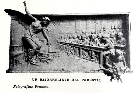 1900-11-10, Blanco y Negro, Bajorrelieve del pedestal