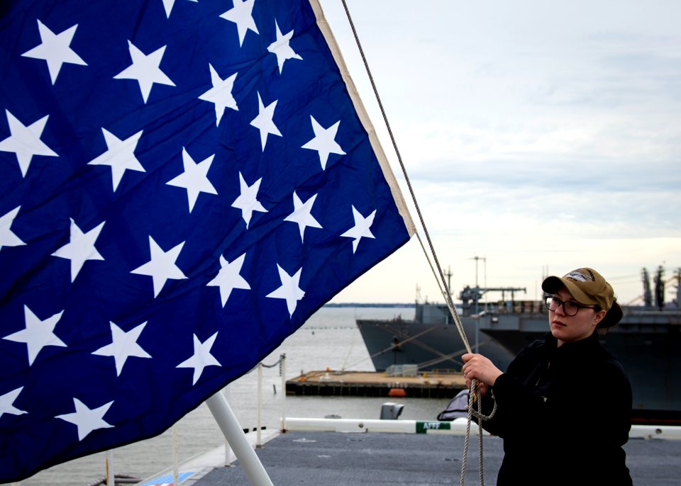 190219-N-QD512-0022 PO2 Taylor Miller unfuruls naval jack